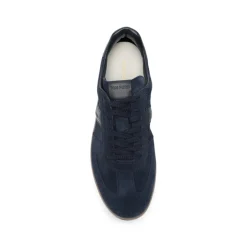 Archer Sneaker