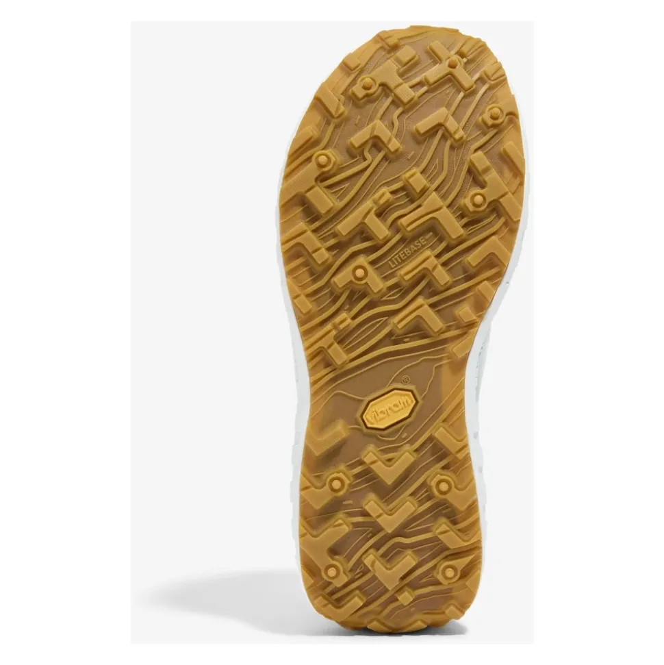 001A Running Shoes