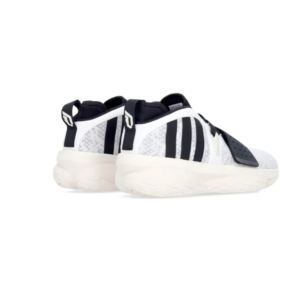 Basketball Shoe Lace-Up Closure Dame 8