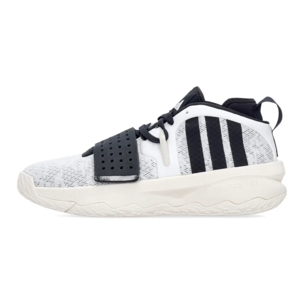 Basketball Shoe Lace-Up Closure Dame 8