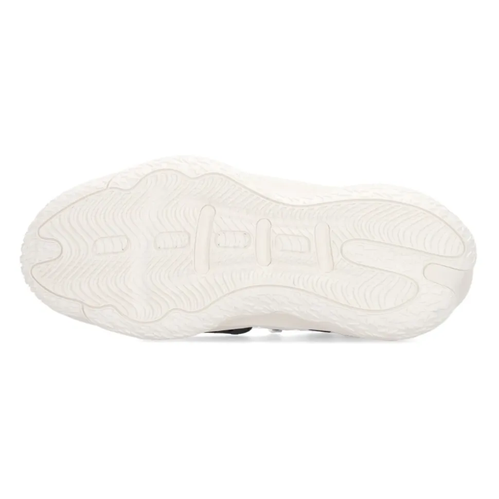 Basketball Shoe Lace-Up Closure Dame 8