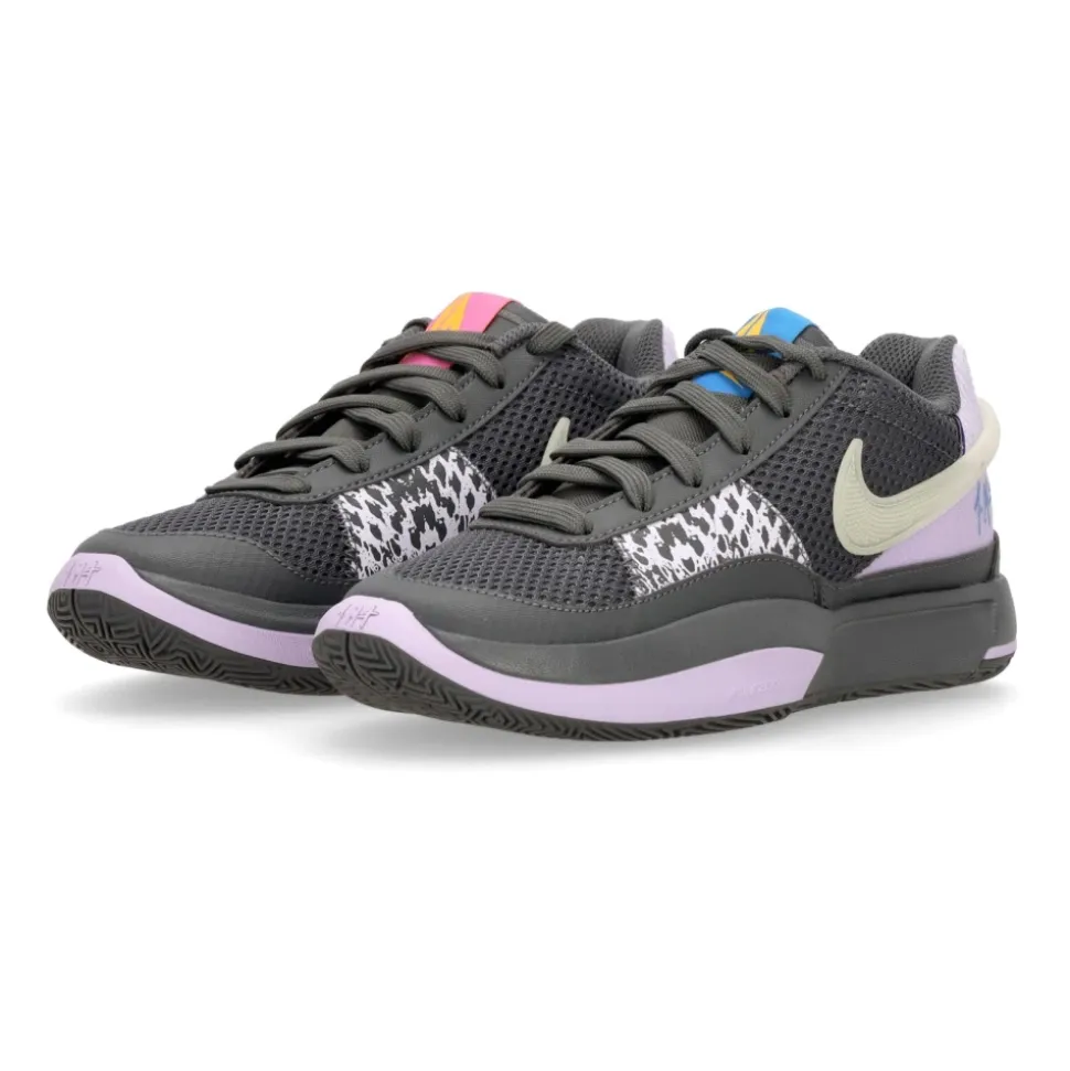 Basketball Shoe with Personal Touch