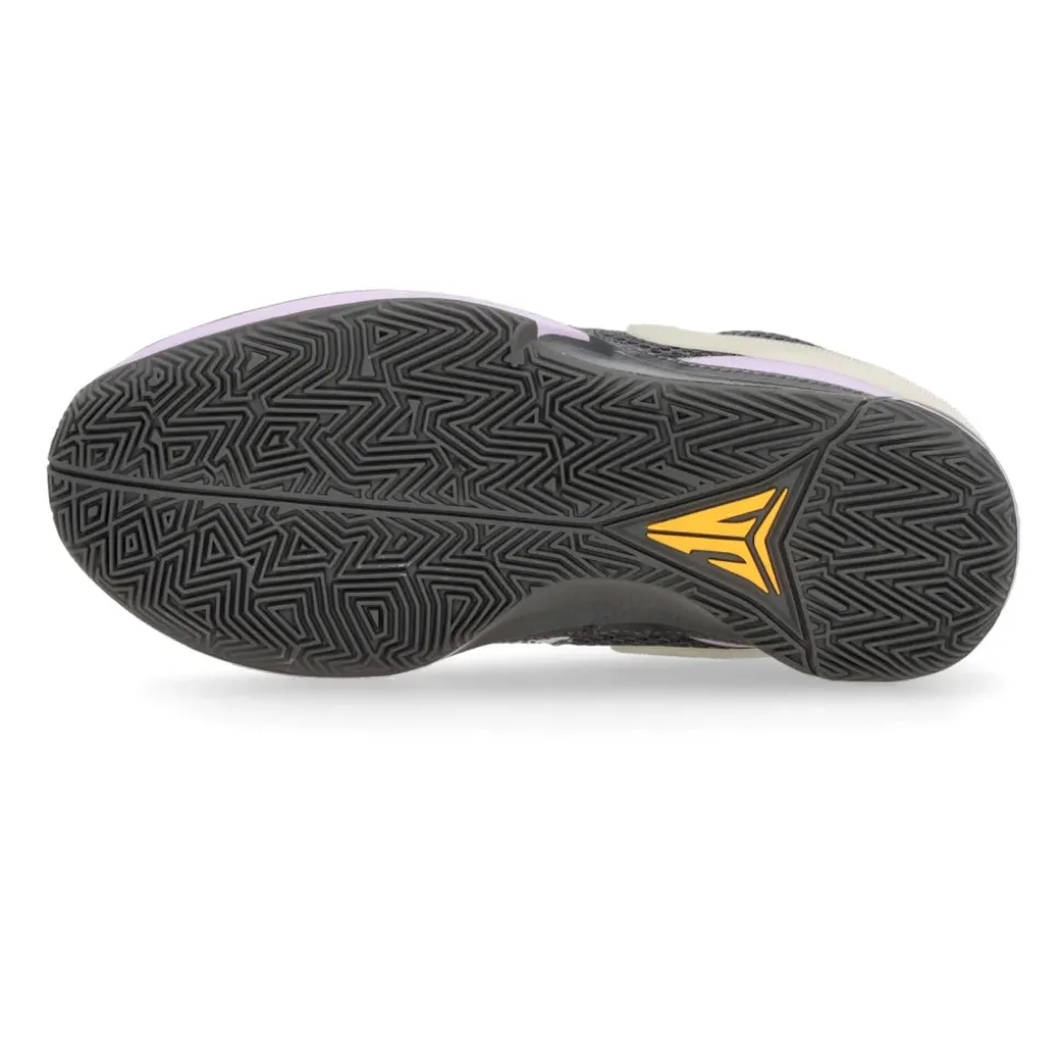 Basketball Shoe with Personal Touch