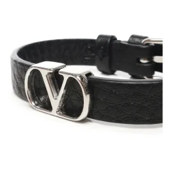 Bijoux Black Calfskin VLogo Signature