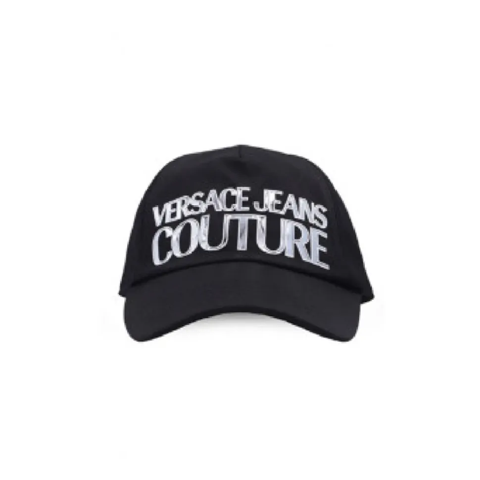 Black Hats & Beanies for Fashion Enthusiasts