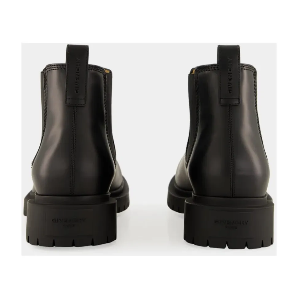 Chelsea Boots in Leather
