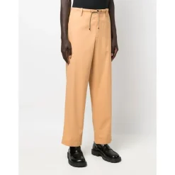 Chinos