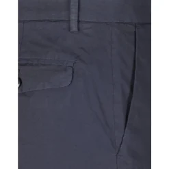 Chinos