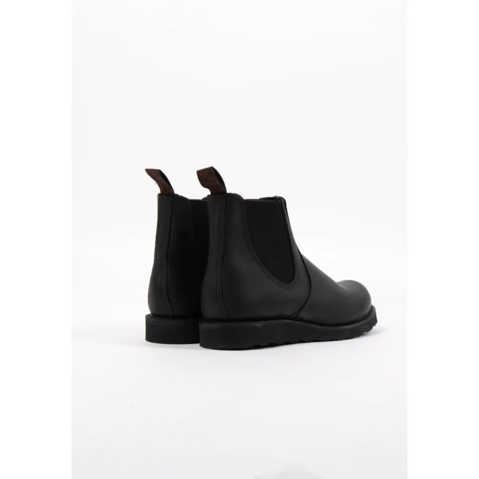 Classic Chelsea Black Boots