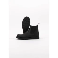 Classic Chelsea Black Boots