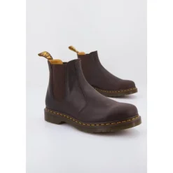Classic Chelsea Boots for Everyday Wear