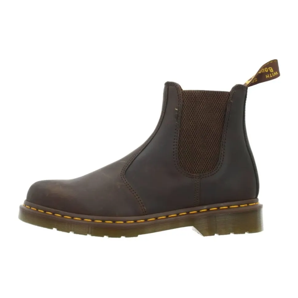 Classic Chelsea Boots for Everyday Wear