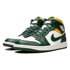 Classic Mid-Top Sneaker 2021