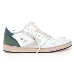 Davis Sneaker