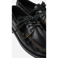 Don Moccasin