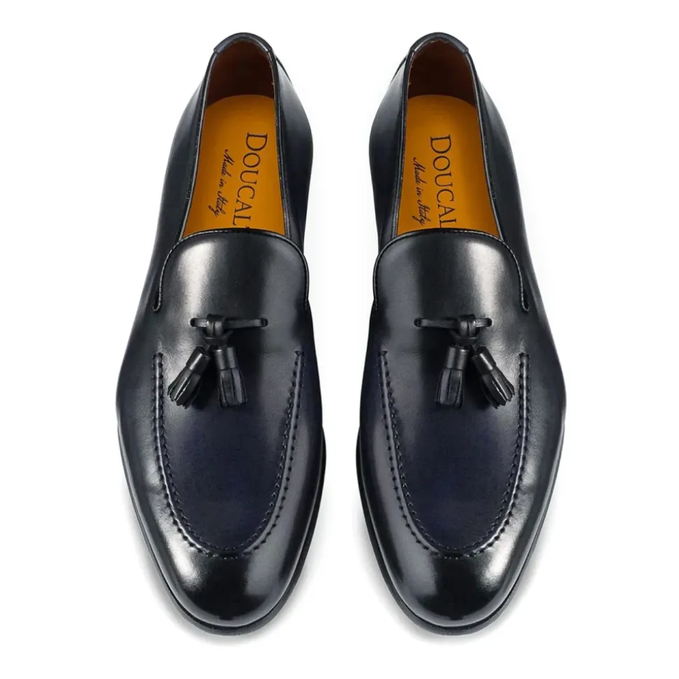 Doucal's Flat shoes