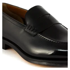 Doucal's Flat shoes