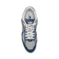 2002D Sneakers