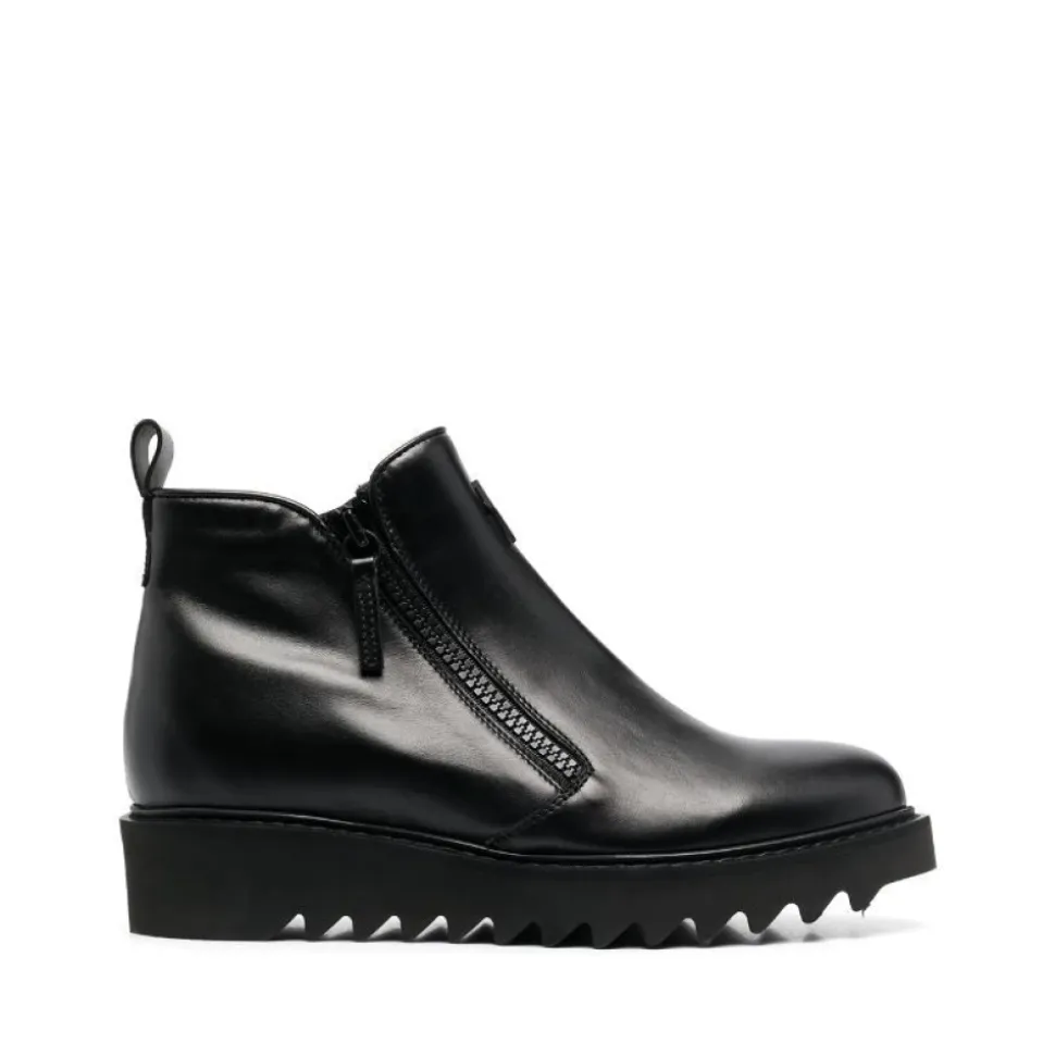 Elegant Black Ankle Boots with Fur