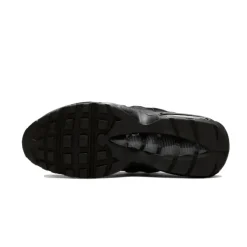 Essential Triple Black Air Max 95