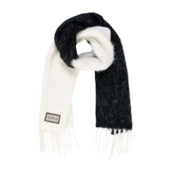 Hotel Karl Scarf