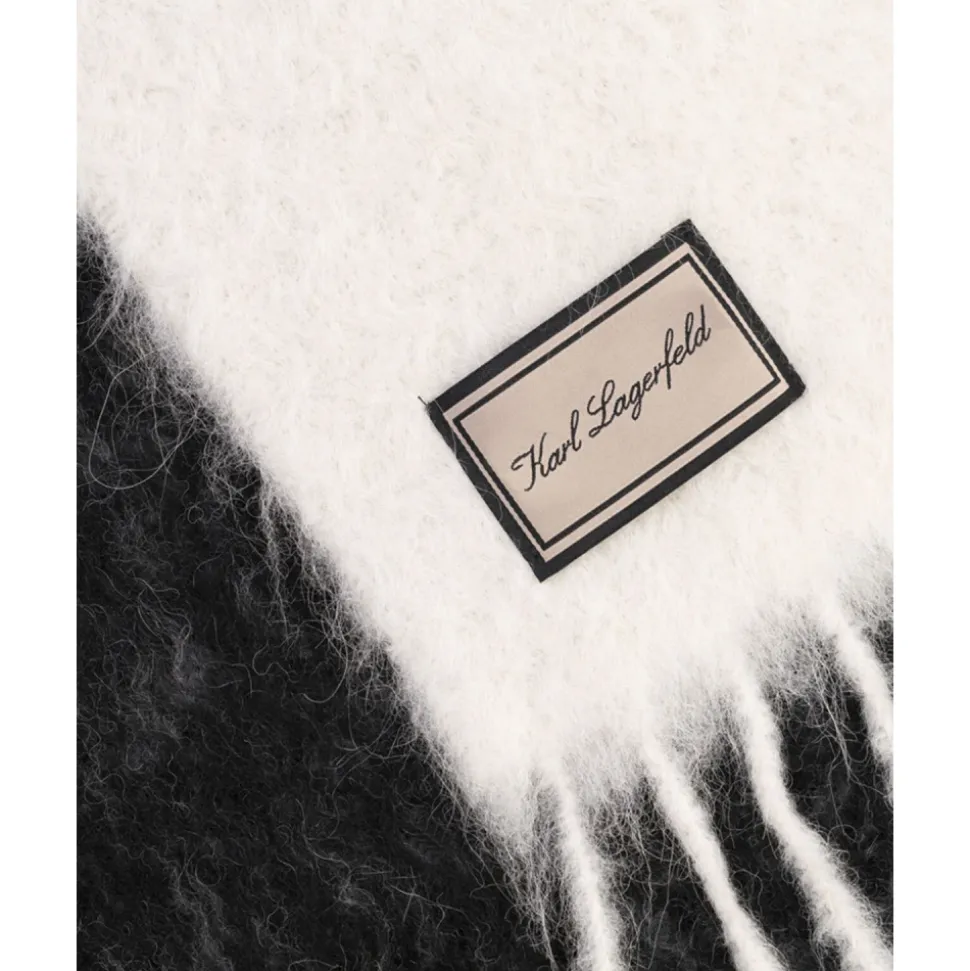 Hotel Karl Scarf