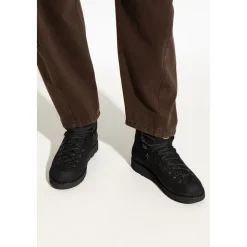 Lace-up shoes