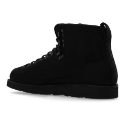 Lace-up shoes