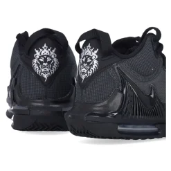 Lebron Witness VII Basketball Shoe