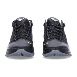LeBron XIX Low Basketball Shoes