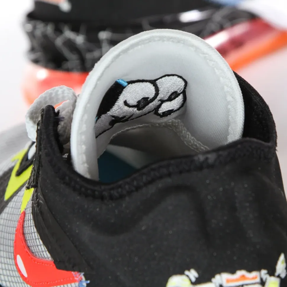 Lebron XVIII Low Basketball Shoe