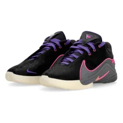 Lebron XXII Basketball Shoe