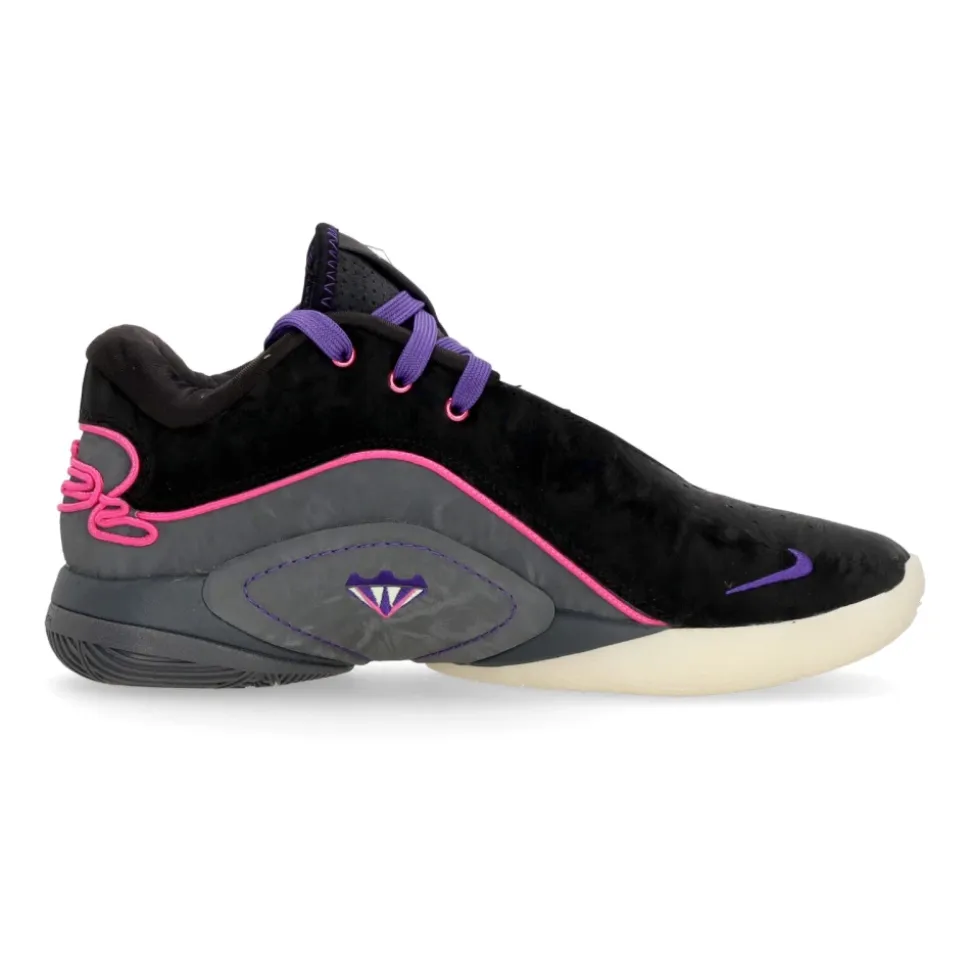 Lebron XXII Basketball Shoe