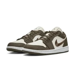Light Olive Low SE Sneakers