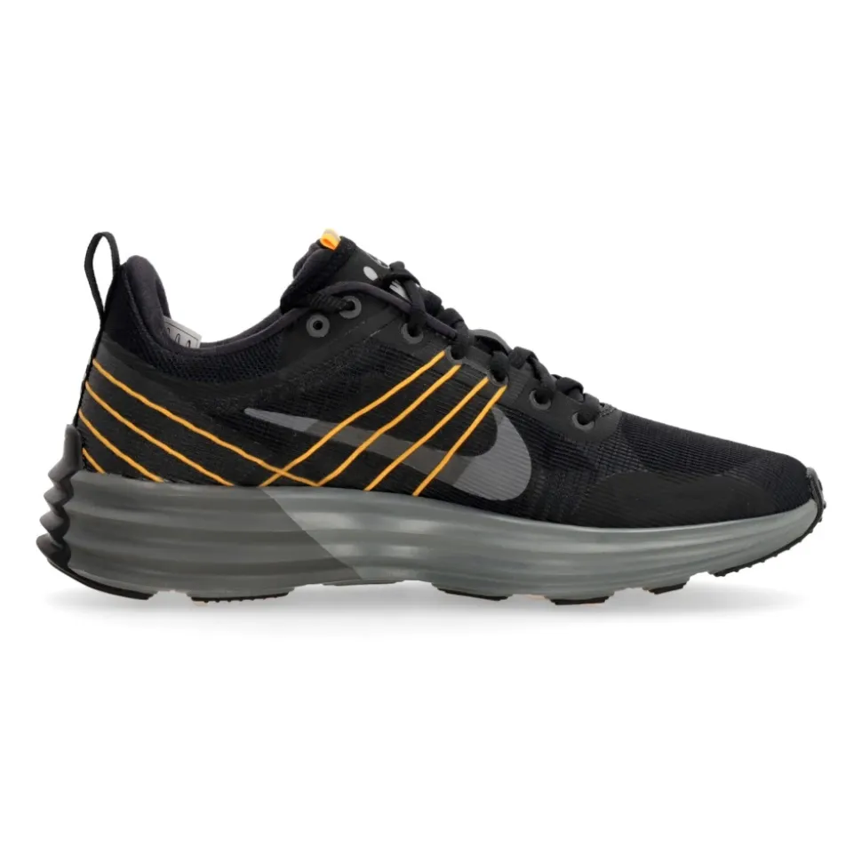 Lightweight Running Shoe with Reflective Design