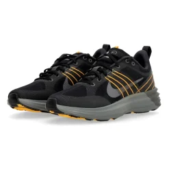 Lightweight Running Shoe with Reflective Design