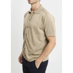 L'overshirt a manica corta
