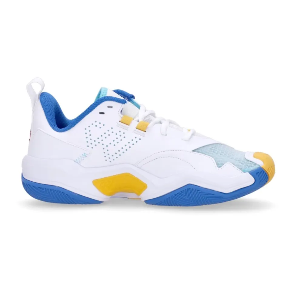 Low Profile Basketball Shoe