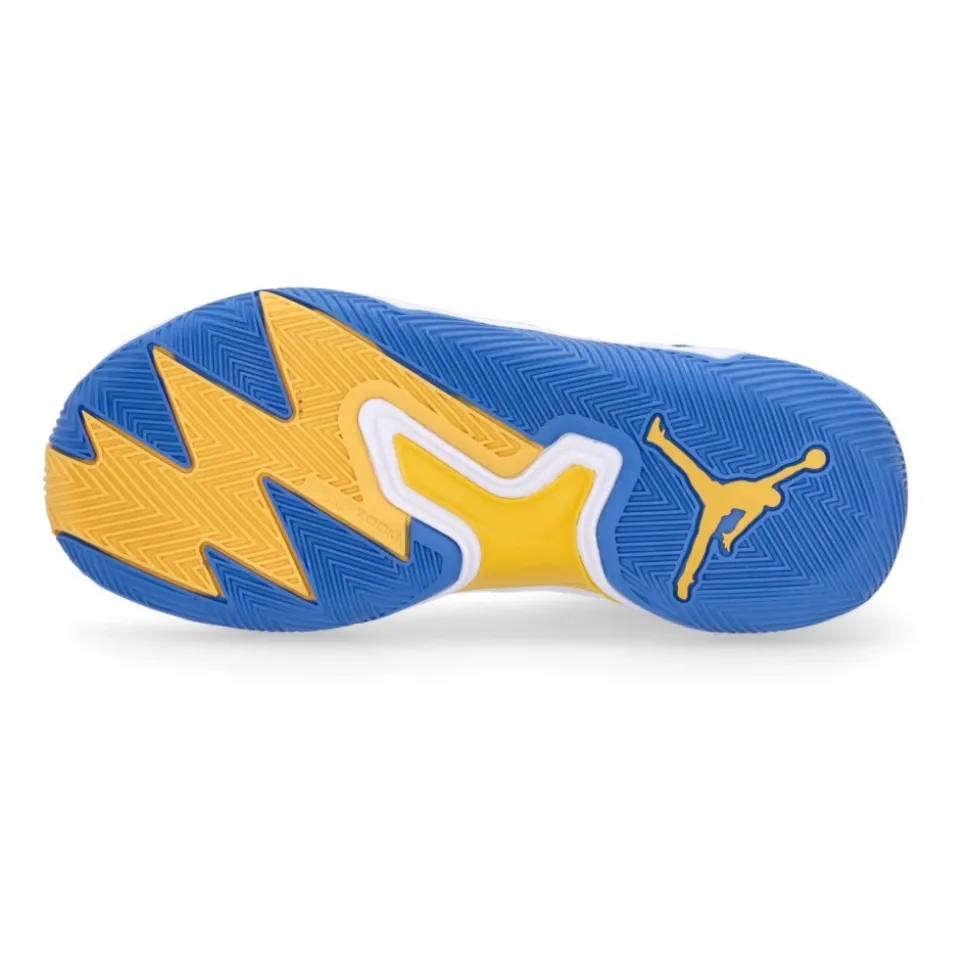 Low Profile Basketball Shoe
