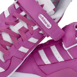 Low Top Basketball Shoe
