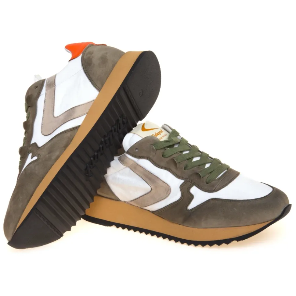 Magic Sneaker