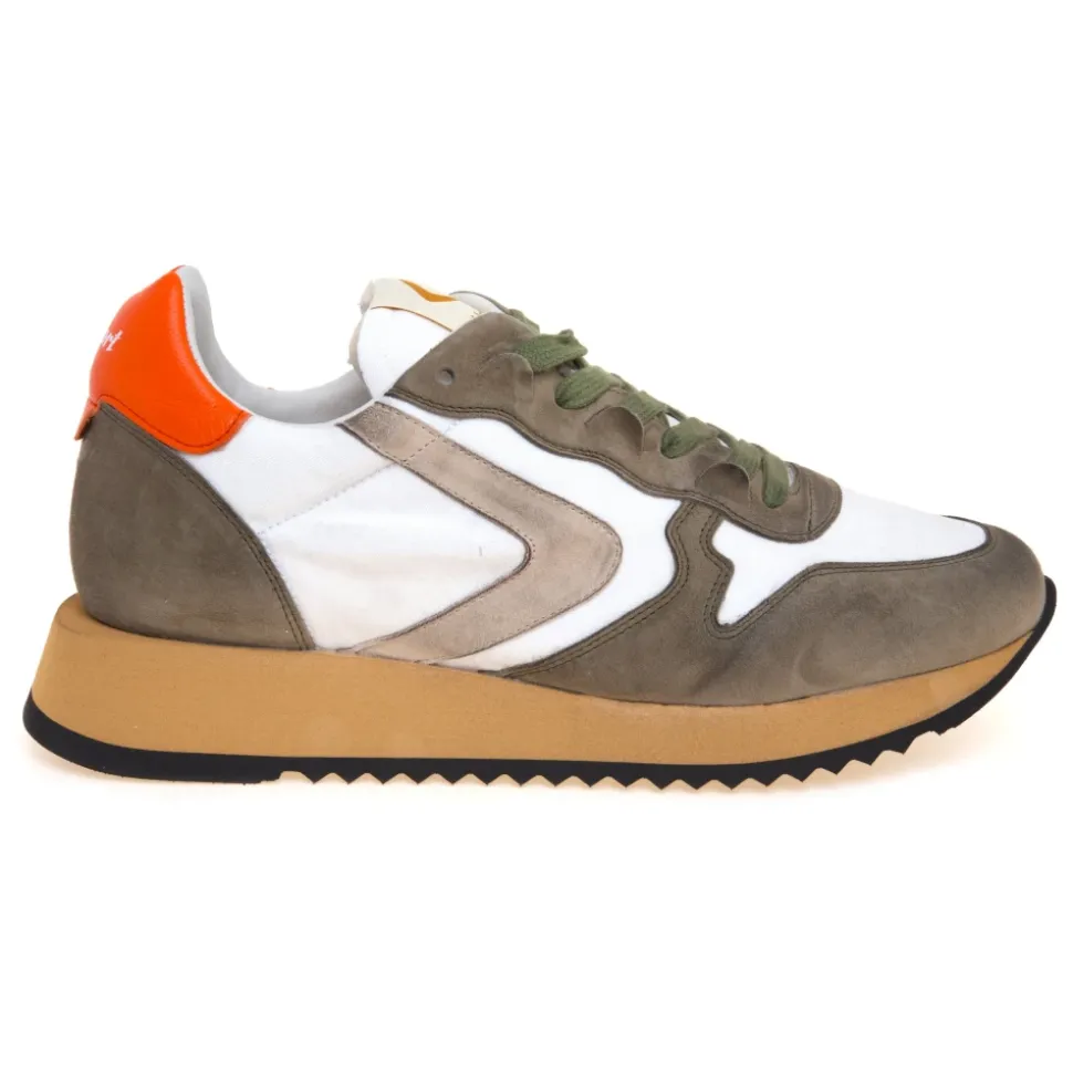 Magic Sneaker