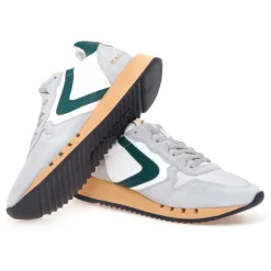 Magic Sneaker
