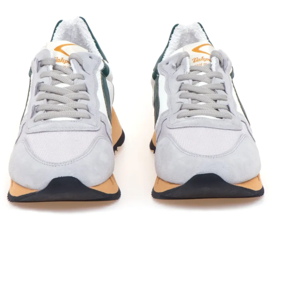 Magic Sneaker