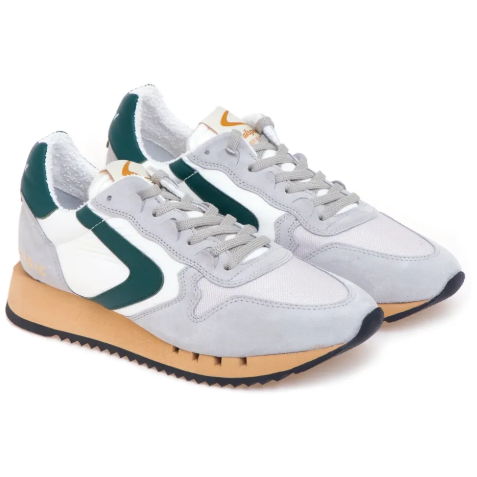 Magic Sneaker