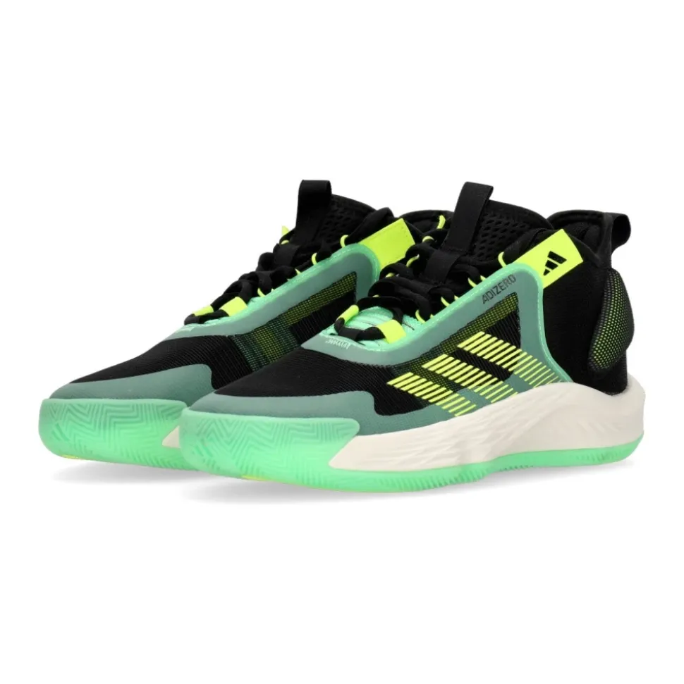 Men`s Basketball Shoe
