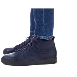Mid-top Sneaker