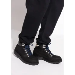 Moor hiking boots