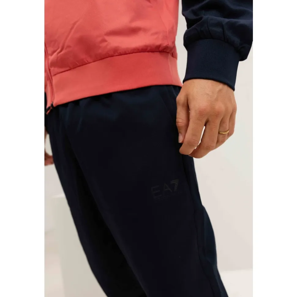 7M000642 Tracksuit