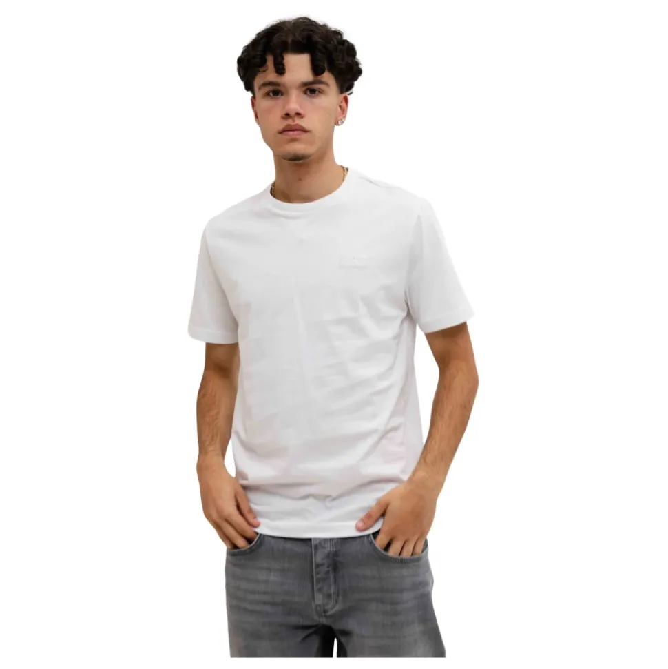 7M001327 T-Shirt